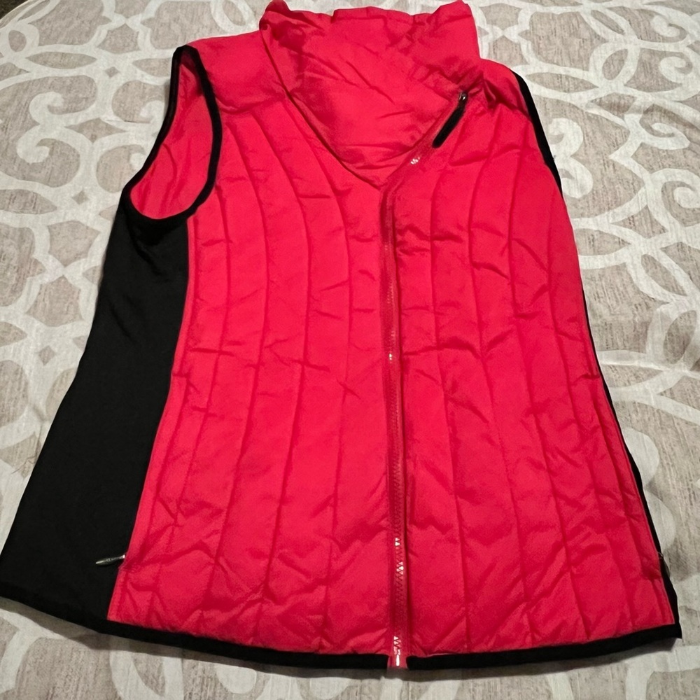 ❌SOLD❌ 
Calvin Klein Performance Vest